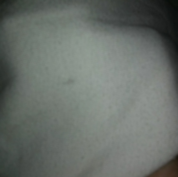 White VS PINK sweater - Picture 3 of 5